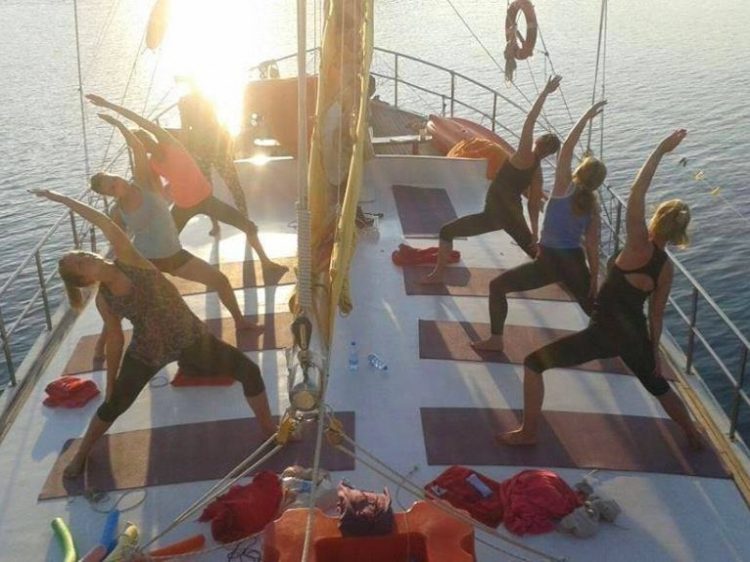 Singlereis Yoga en Zeilen in Griekenland